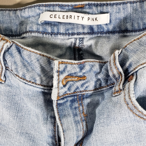 Women's jean shorts - Picture 2 of 5